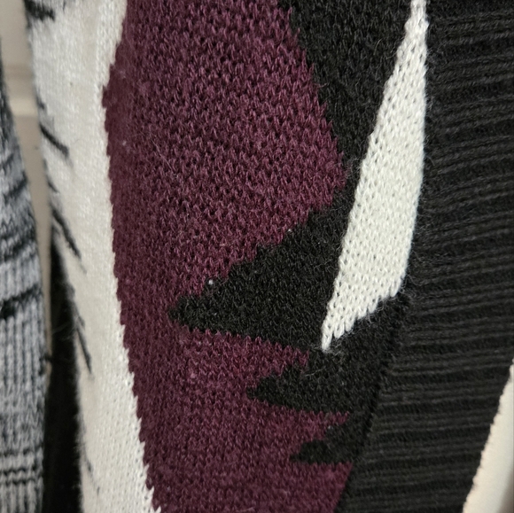 Vanity Acrylic Cardigan - Picture 5 of 16